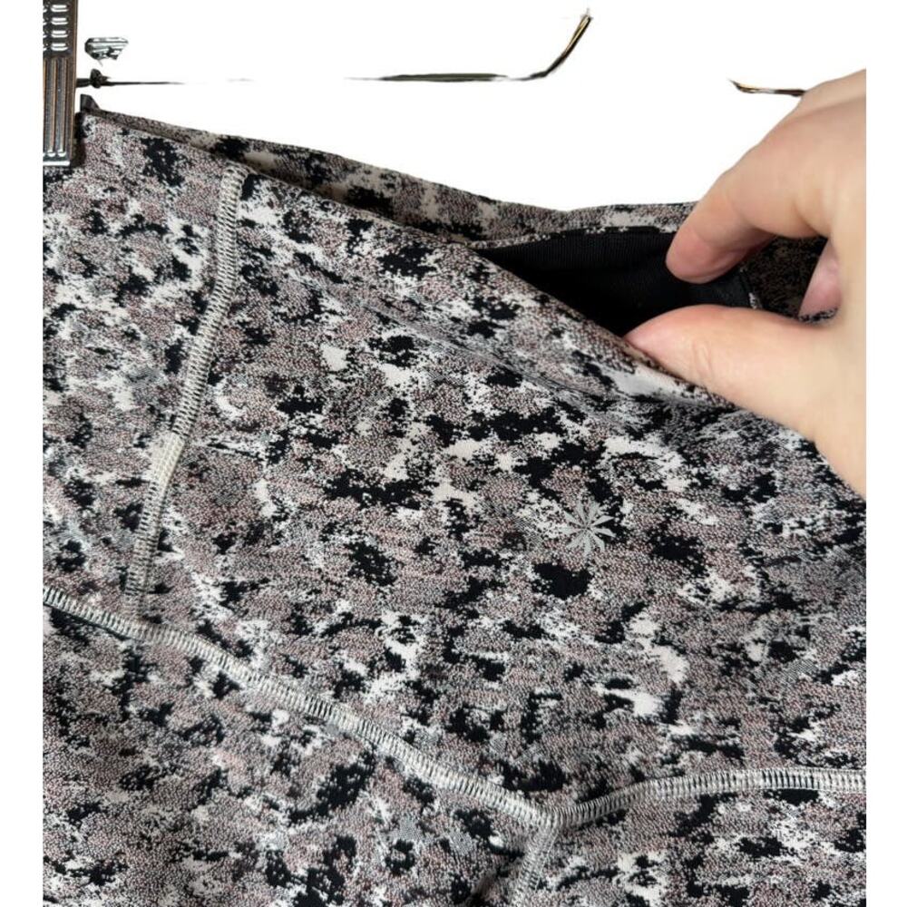 Athleta 1X Elation Textured 7/8 Tight Meadow Decadent Chocolate Crop Legging - Picture 7 of 8